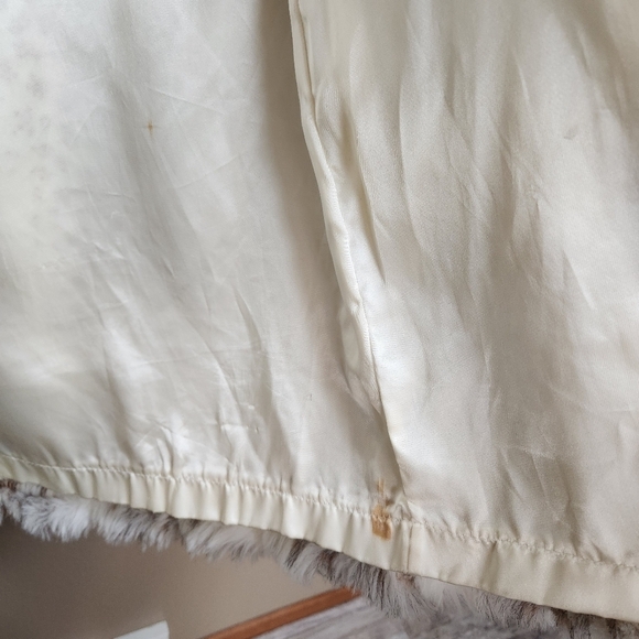 Frost Fighter Vintage Girls Full Length Hooded Buttonfront Faux Fur Coat-Size 16 - Picture 9 of 10